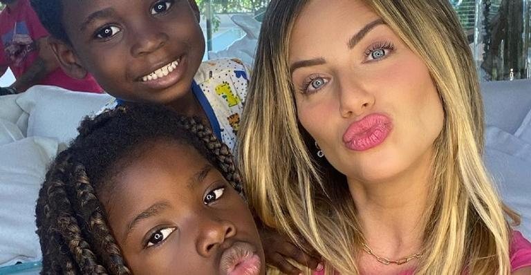 Giovanna Ewbank se derrete por Titi e por Bless na web - Instagram