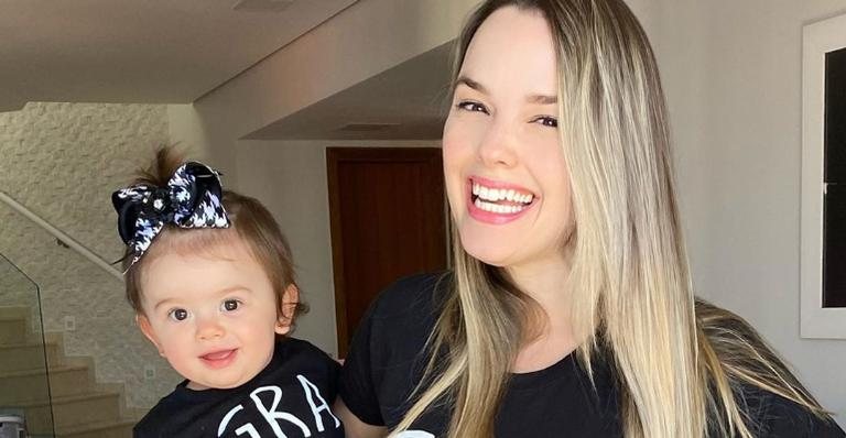 Thaeme registra Liz rodeada de brinquedos e se encanta - Instagram