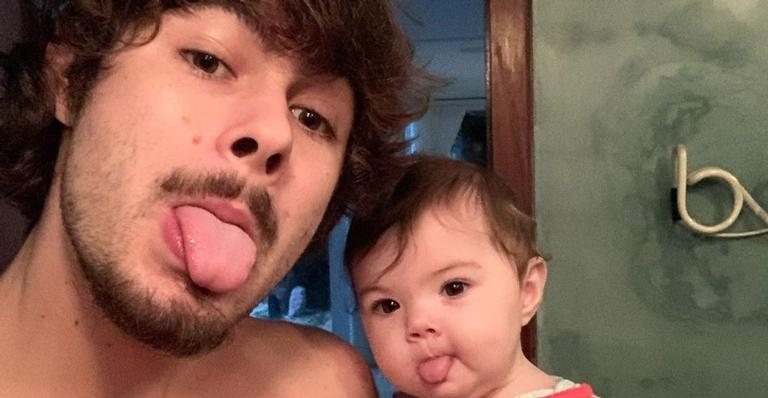 Rafa Vitti exibe foto de recém-nascido ao parabenizar a mãe - Reprodução/Instagram