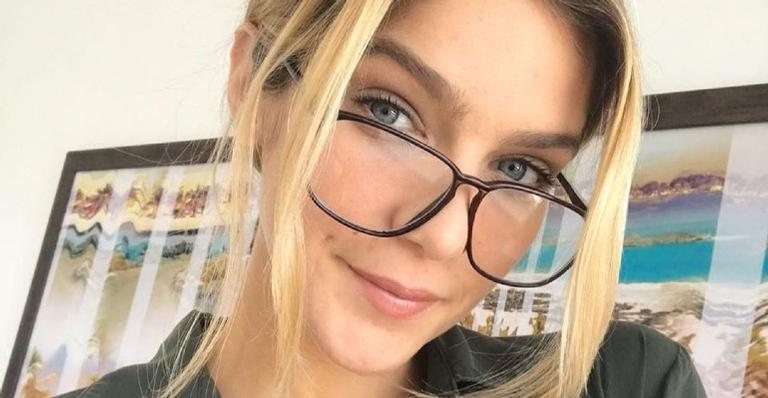 Isabella Santoni arranca elogios em clique de vestido e make - Reprodução/Instagram