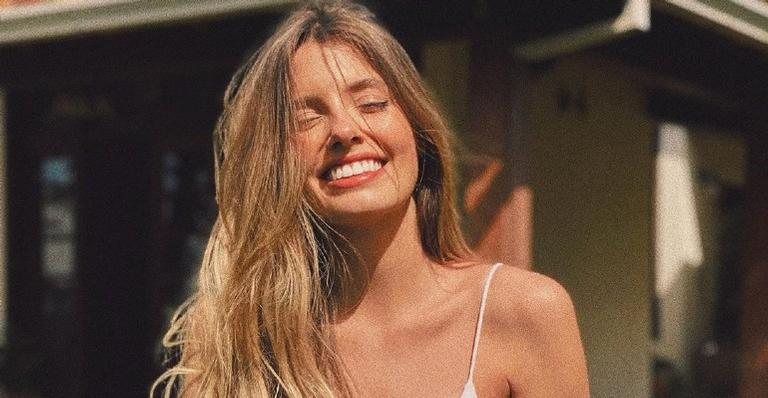 Paola Antonini surge de ponta cabeça em vídeo - Reprodução/Instagram