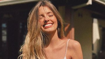 Paola Antonini surge de ponta cabeça em vídeo - Reprodução/Instagram