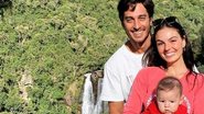 Isis Valverde surge ao lado do marido e do filho e encanta - Reprodução/Instagram