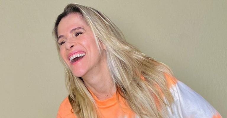 Ingrid Guimarães purifica a alma com banho gelado de cachoeira - Reprodução/Instagram