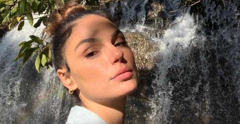 Isis Valverde curte um lindo dia de sol em meio à natureza - Reprodução/Instagram