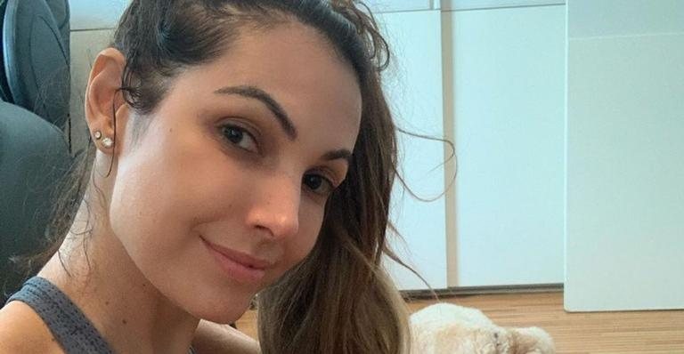 Patricia Poeta encanta ao surgir pronta para treinar antes de iniciar seu expediente - Reprodução/Instagram