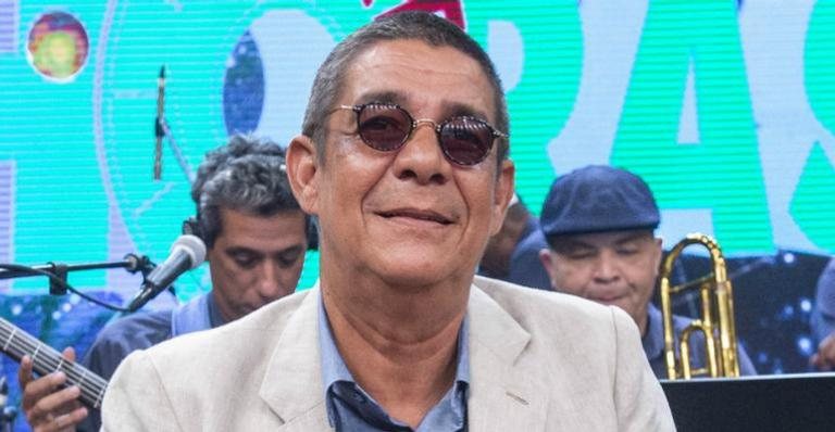 Zeca Pagodinho mostra look do dia para ficar em casa - Globo/Fábio Rocha