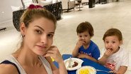 Andressa Suita posta foto com os filhos em passeio de barco - Reprodução/Instagram