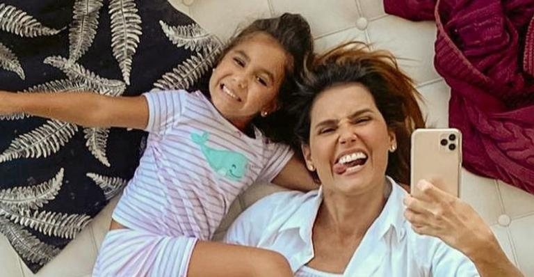 Deborah Secco se encanta ao ver a filha toda arrumada - Reprodução/Instagram