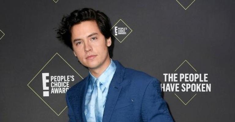 Cole Sprouse, de Riverdale, retorna as redes sociais após pausa na internet - Getty Images