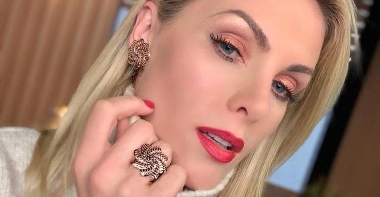 Ana Hickmann posa deslumbrante em fotos na praia - Reprodução/Instagram