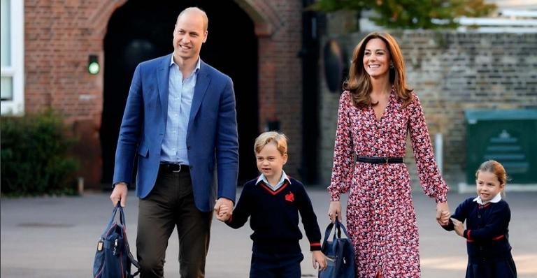 Com a irmã, Charlotte, e os pais, William e Kate, George chega para a volta às aulas - Getty Images