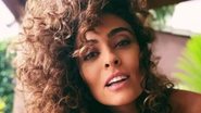 Juliana Paes esbanja amor e carinho ao posar com o filho caçula - Reprodução/Instagram