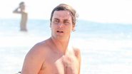 Felipe Dylon é flagrado surfando no Rio - JC Pereira/AgNews