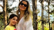 Ingrid Guimarães curte o final de domingo agarradinha à sua filha, Clara - Reprodução/Instagram