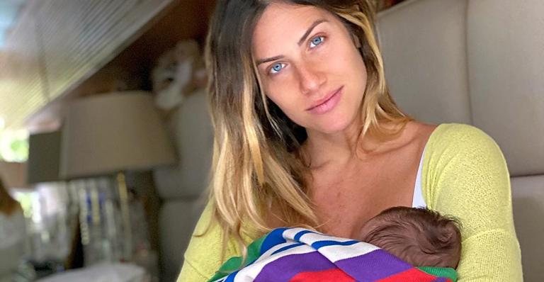 Giovanna Ewbank encanta ao surgir agarrada com o filho caçula, Zyan: ''Nem sei o que dizer'' - Instagram