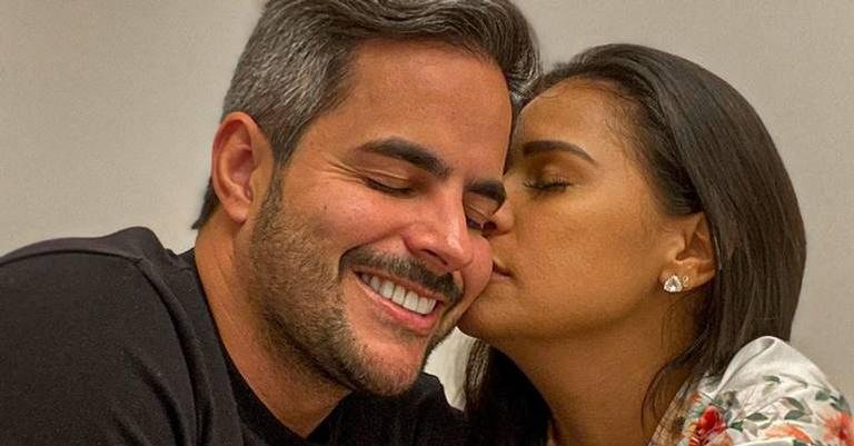 Kaká Diniz, marido de Simone, posa com a família e encanta - Reprodução/Instagram