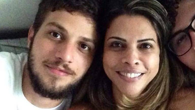 Mãe de Chay Suede divide reencontro fofíssimo com a neta - Reprodução/Instagram