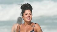 Aline Riscado é flagrada na praia e exibe corpo sarado - Dilson Silva/AgNews