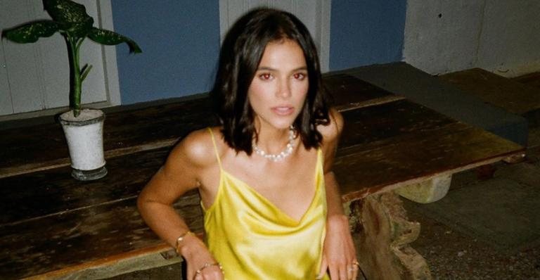 Bruna Marquezine surge esbanjando alegria ao relembrar alguns cliques feitos no dia de seu aniversário - Reprodução/Instagram