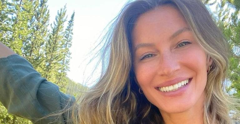 Gisele Bündchen surge fazendo bananeira em meio a natureza - Reprodução/Instagram