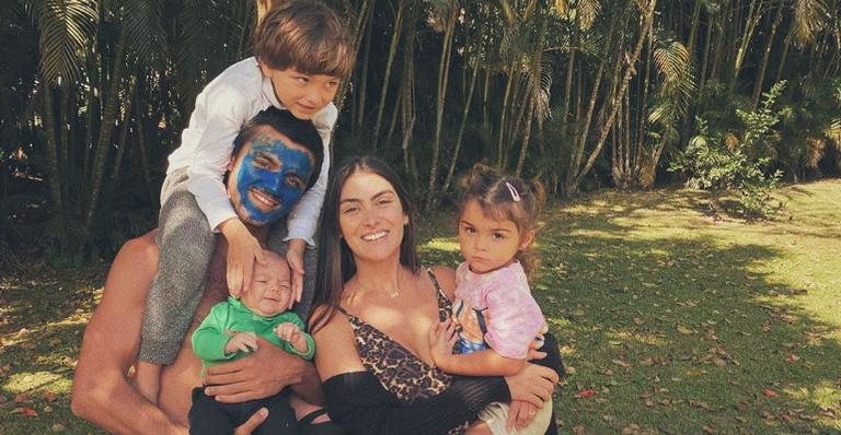 Mariana Uhlmann e Felipe Simas registram divertida peripécia de sua linda família - Reprodução/Instagram