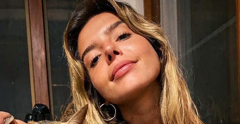 Giovanna Lancellotti posa com o seu cachorrinho e encanta - Reprodução/Instagram