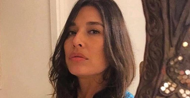 Giselle Itié posta selfies e reflete sobre vidas fakes - Reprodução/Instagram