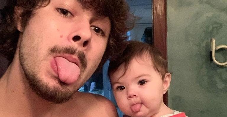 Rafa Vitti posta vídeo fofíssimo da filha lambuzada de amora - Reprodução/Instagram