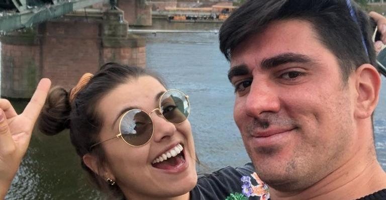 Patrícia Cardoso posa com Marcelo Adnet e exibe barrigão - Reprodução/Instagram