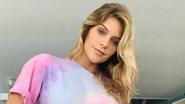 Isabella Santoni ganha surpresa das amigas e exibe na web - Reprodução/Instagram