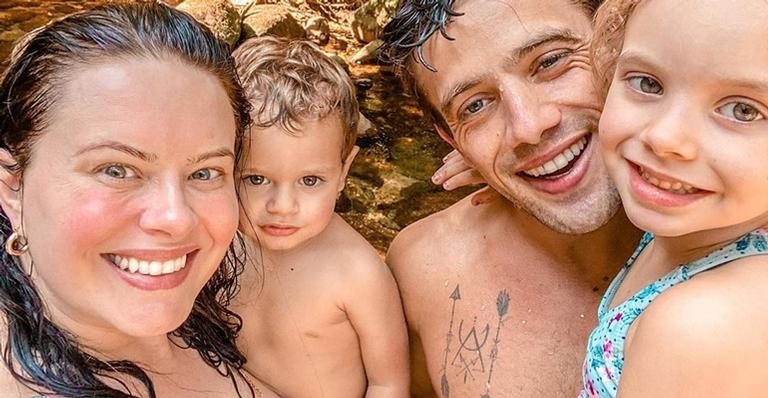 Mari Bridi e Rafael Cardoso registram momento com os filhos - Reprodução/Instagram