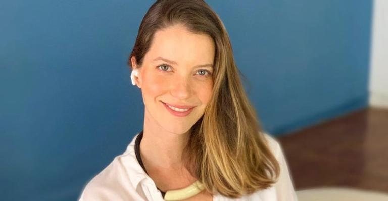 Nathalia Dill posa na casa nova e mostra barriguinha de grávida: ''Cantinho já especial'' - Instagram