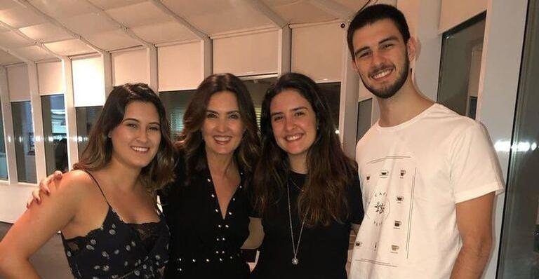 Fátima Bernardes encanta ao postar foto com os filhos - Reprodução/Instagram