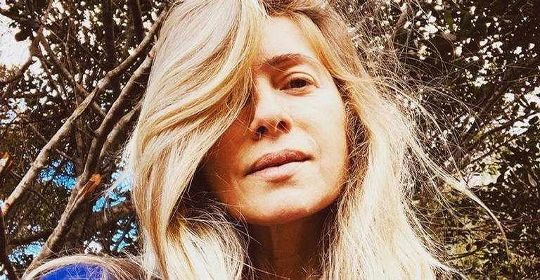 Leticia Spiller arrasa ao apostar em batom rosa: ''Como você faz para se cuidar?'' - Instagram