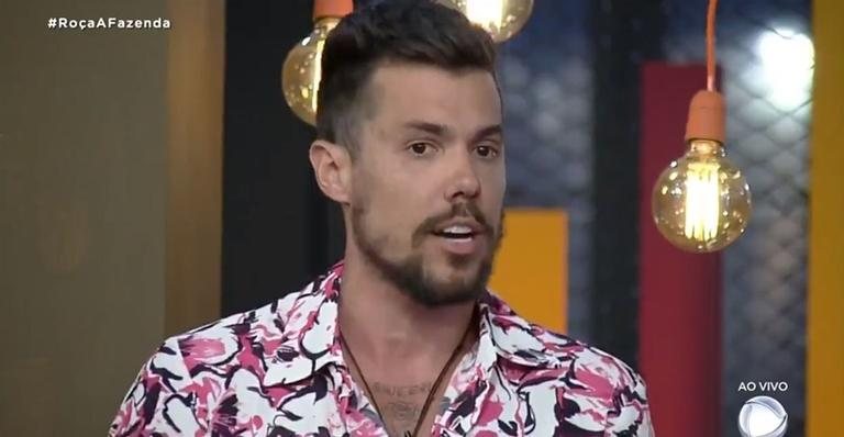 A Fazenda: Lipe Ribeiro alerta Cartolouco sobre Biel - Divulgação/Record TV