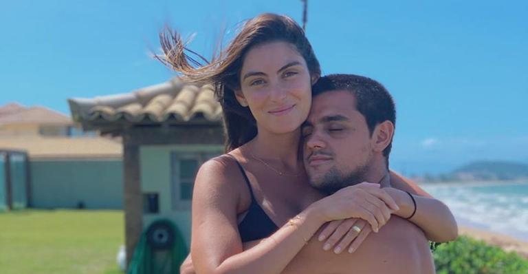 Felipe Simas encanta ao compartilhar clique romântico ao lado da esposa, Mariana Uhlmann - Reprodução/Instagram