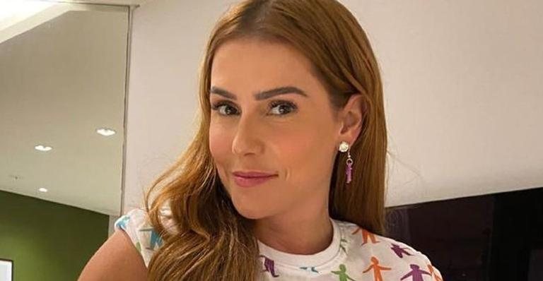 Deborah Secco arranca suspiros ao posar com cabelos ao vento - Reprodução/Instagram