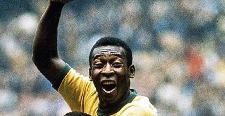 Relembre as capas de Caras com o Rei Pelé - Reprodução/Instagram