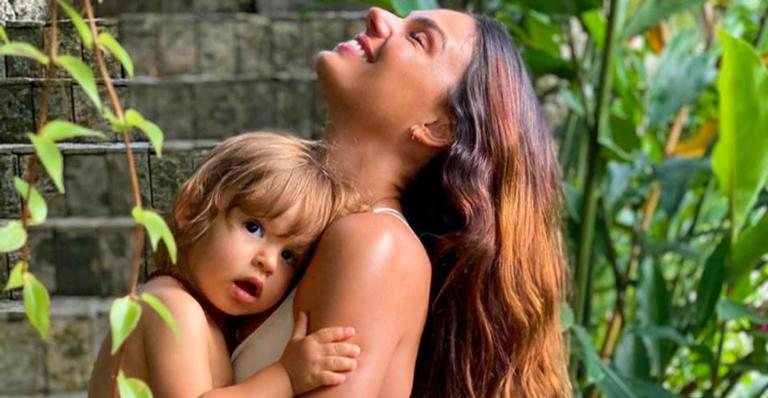 Isis Valverde publica série de fotos fofas com o filho, Rael - Reprodução/Instagram