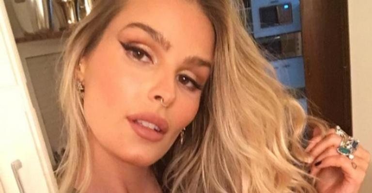 Yasmin Brunet chama atenção da web ao posar de biquíni - Reprodução/Instagram