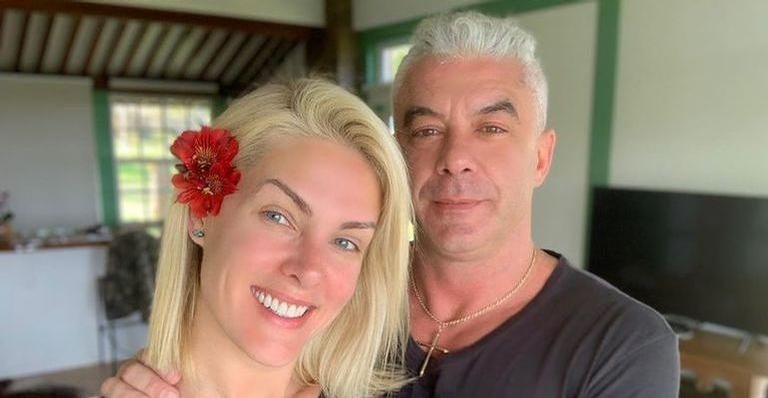 Ana Hickmann posa com o marido, Alexandre Correa - Reprodução/Instagram