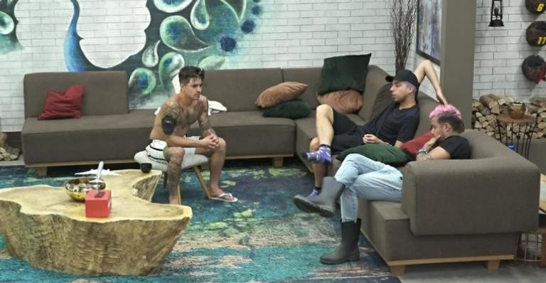 A Fazenda: Biel, Lipe e Lucas tentam adivinhar o Poder do Lampião e especulam a formação da roça - Divulgação/Record TV