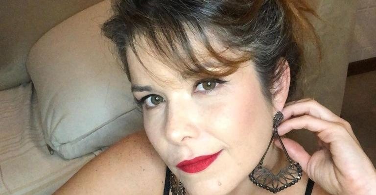 Aos 42 anos, Samara Felippo exibe corpão de top e shortinhos - Reprodução/Instagram