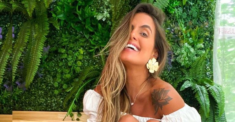 Ex-BBB Carol Peixinho aproveita dia em cachoeira e exibe boa forma - Reprodução/Instagram