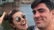 Marcelo Adnet posa beijando o barrigão de 9 meses da mulher - Reprodução/Instagram