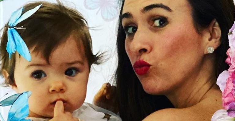 Tata Werneck não conquistou a risada da filha, Clara Maria, mas divertiu a web com vídeo engraçado - Reprodução/Instagram