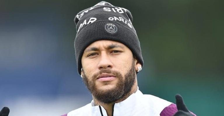 Neymar Jr. posa estiloso e agita a web: ''O golpe tá aí'' - Reprodução/Instagram