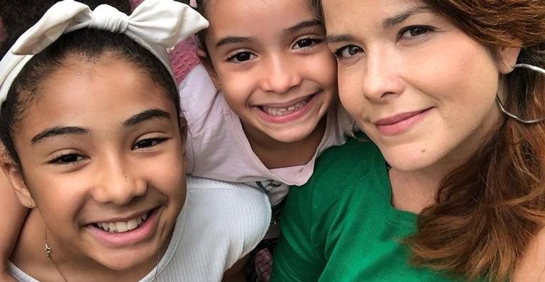 Samara Felippo fala da maternidade com clique das filhas - Reprodução/Instagram