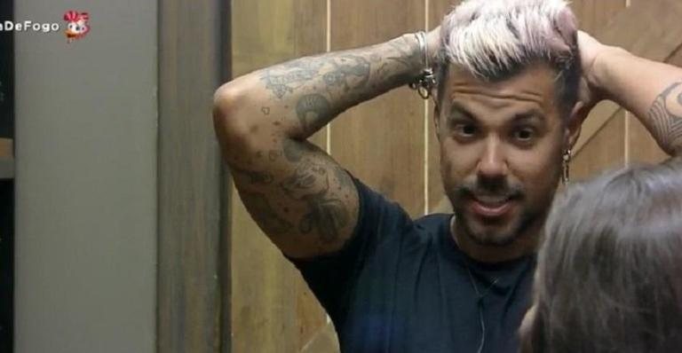 A Fazenda: Lipe diz que Mateus pode indicar Jake para roça - Divulgação/Record TV